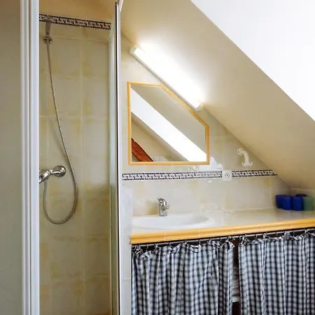 ベッド・アンド・ブレックファスト Le Poujastou