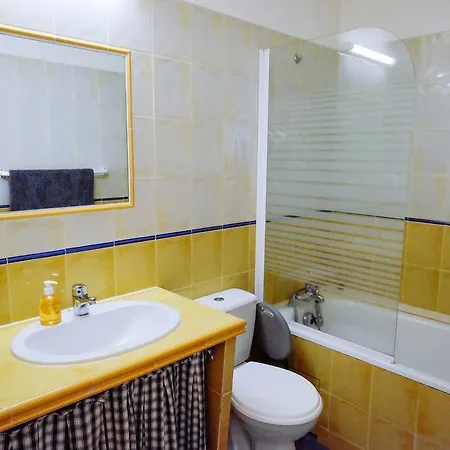 Le Poujastou ベッド・アンド・ブレックファスト 3*