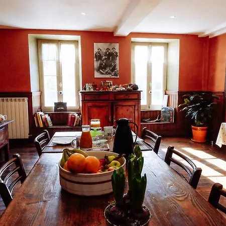 ベッド・アンド・ブレックファスト Le Poujastou