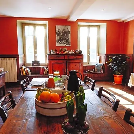 Le Poujastou Bed & Breakfast 3*