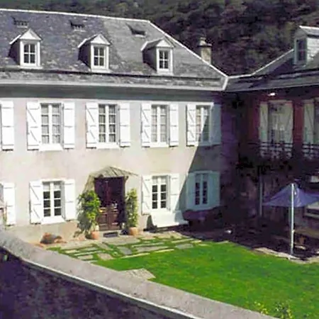 Bed & Breakfast Le Poujastou 3*