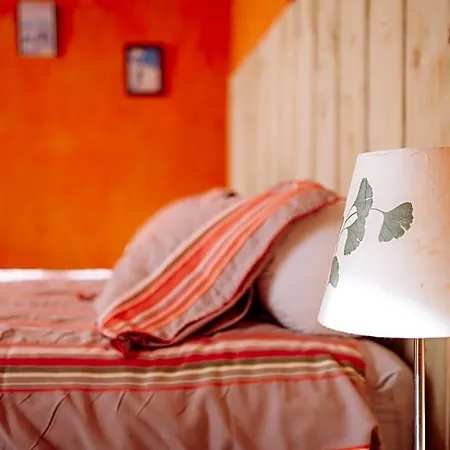 Le Poujastou Bed & Breakfast