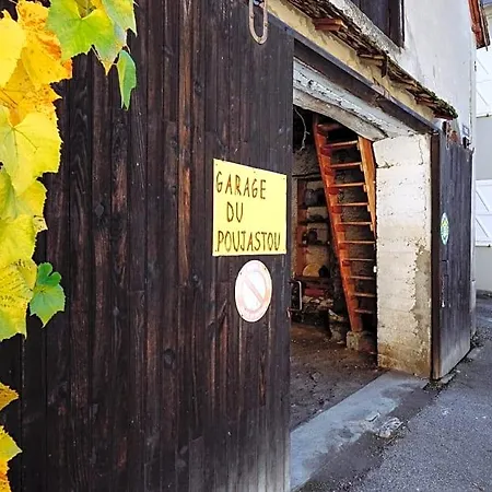 Bed & Breakfast Le Poujastou 3*