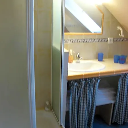 Le Poujastou Bed & Breakfast
