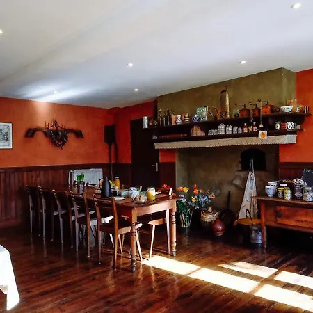 Le Poujastou Bed and breakfast